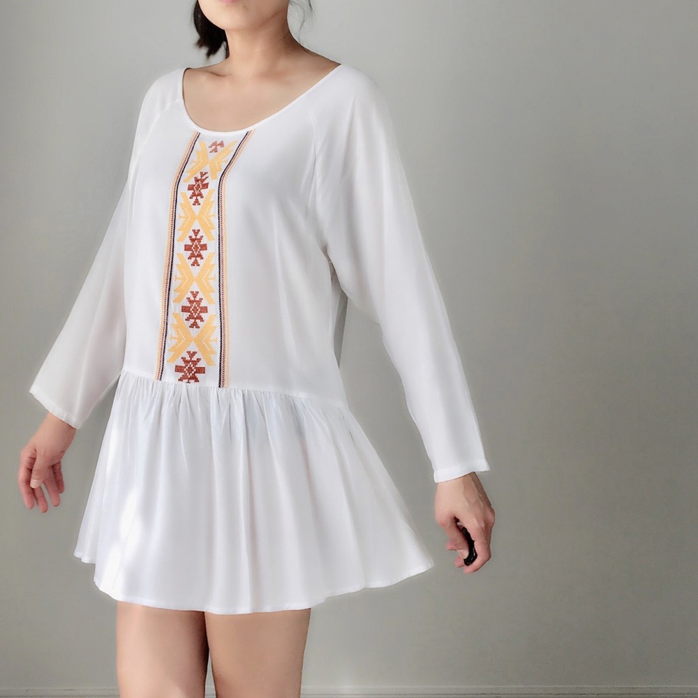 BOHO LUXE Embroidered dress. LAST PIECE - Picture 2 of 8